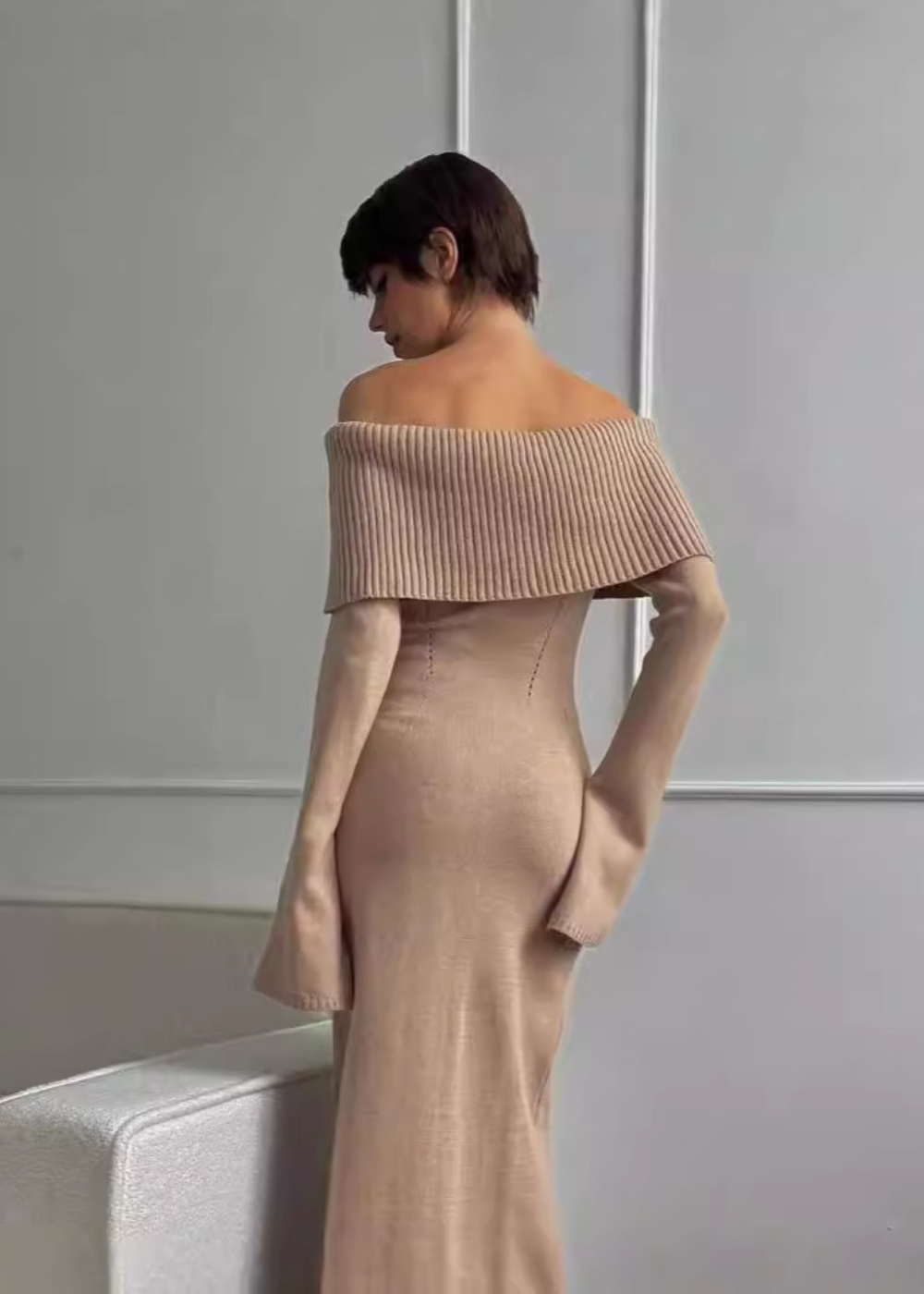 Robe longue - épaule dénudée