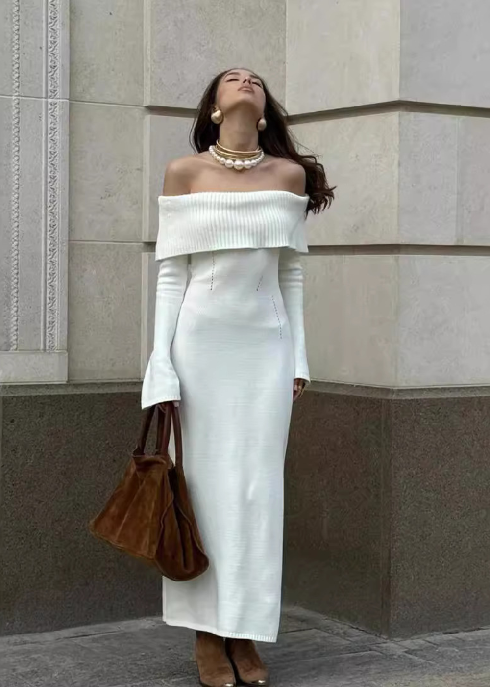 Robe longue - épaule dénudée
